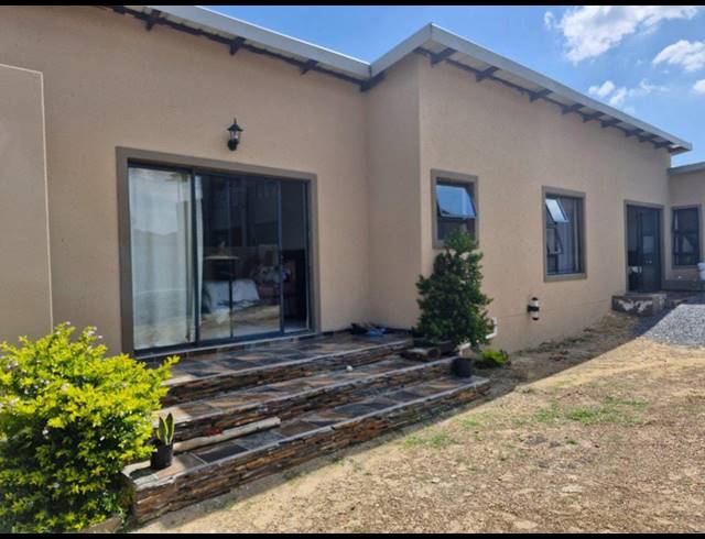 4 BEDROOM DETACHED FOR SALE IN LIEFDE EN VREDE